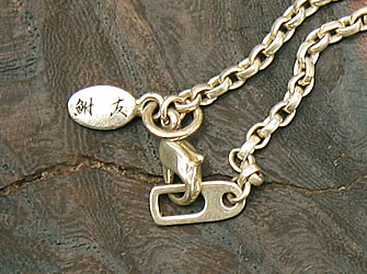 ヘラブナペンダントネックレス